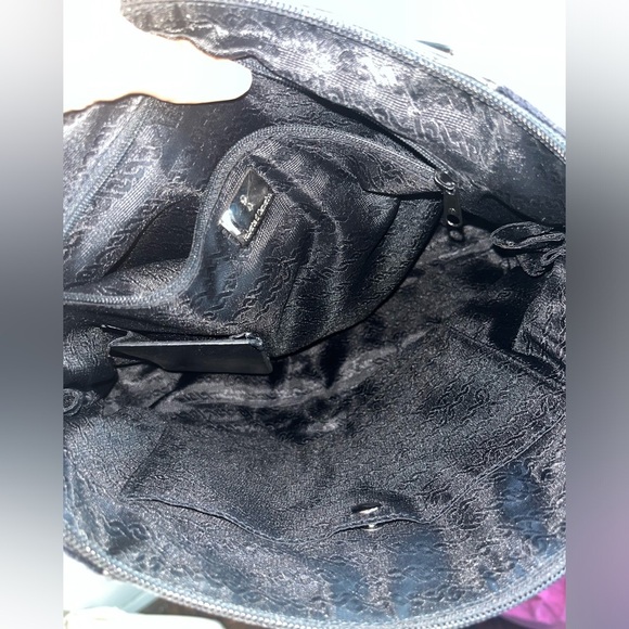 Roberta di Camerino Vintage Black and Red Velvet Shoulder Bag - Picture 14 of 14